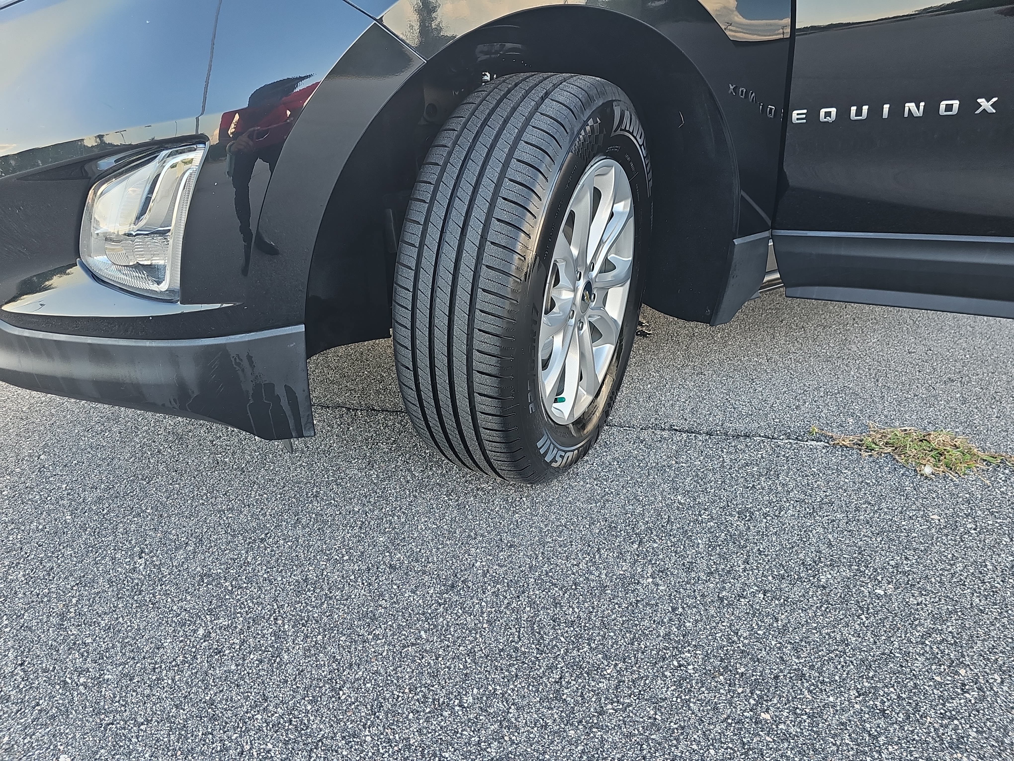 Used 2020 Chevrolet Equinox LT FWD image 32
