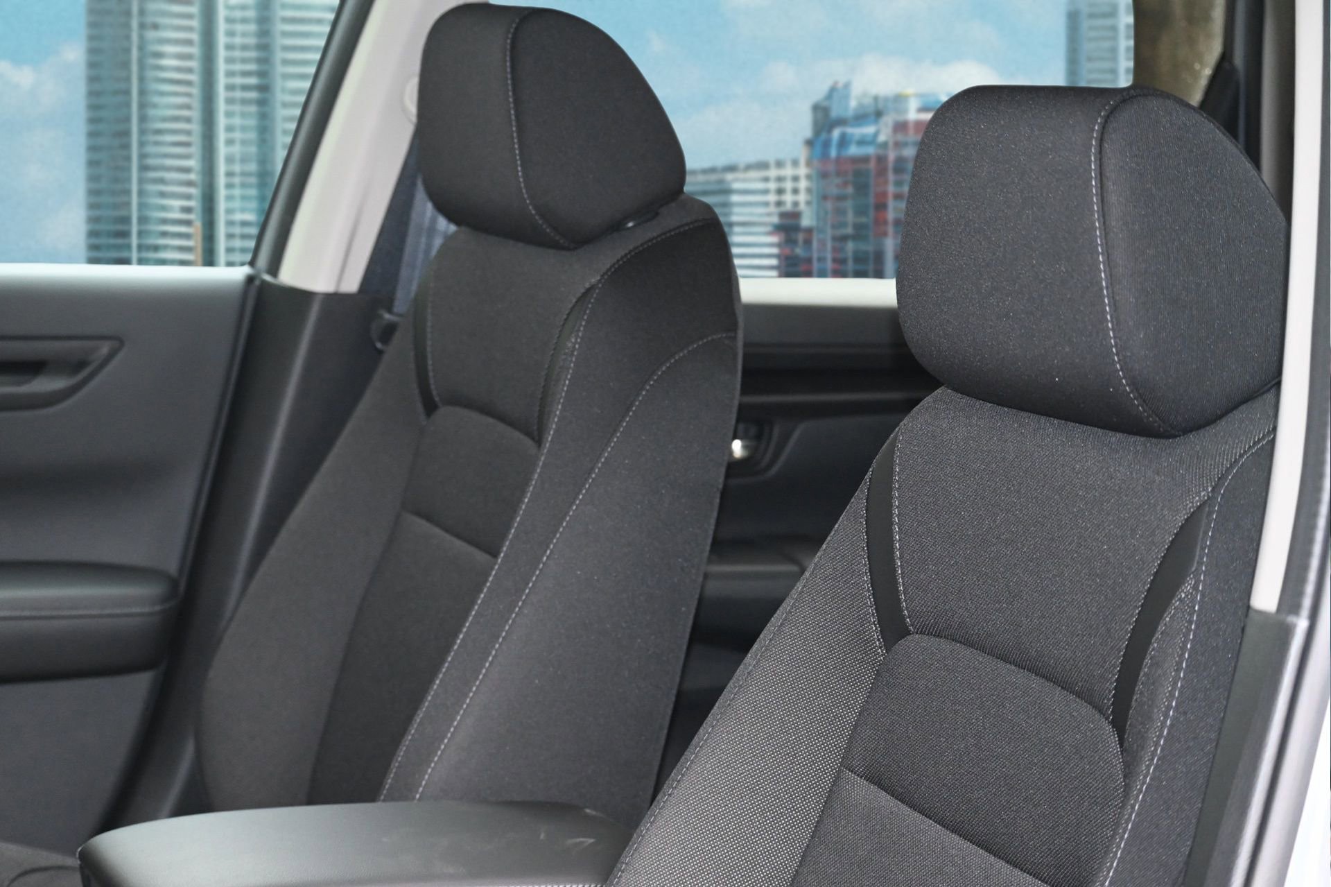 New 2025 Honda CR-V LX image 16