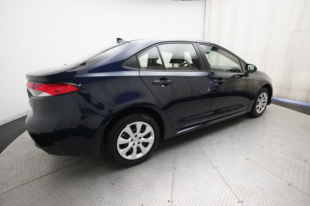 Used 2025 Toyota Corolla LE FWD image 33