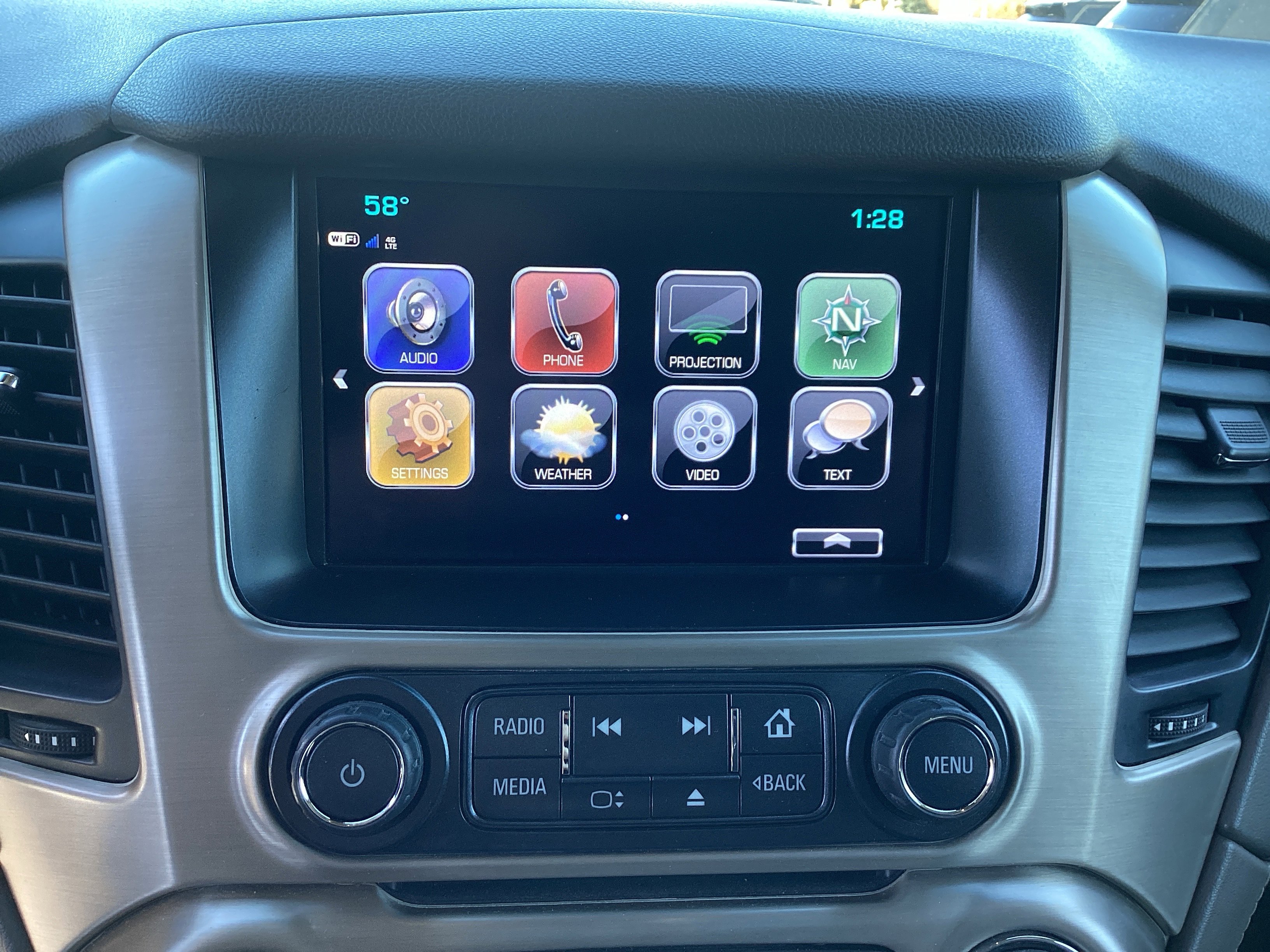 Used 2018 GMC Yukon Denali w/ Open Road Package image 23