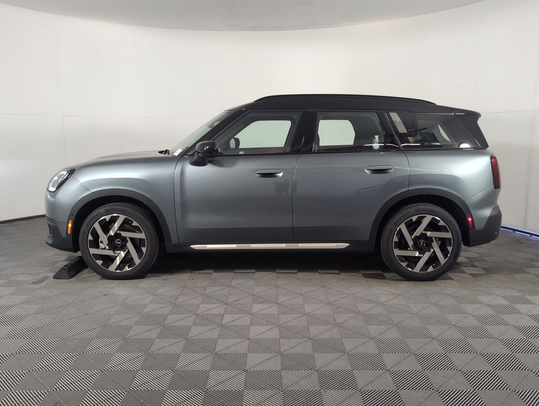 New 2026 MINI Cooper Countryman S image 2