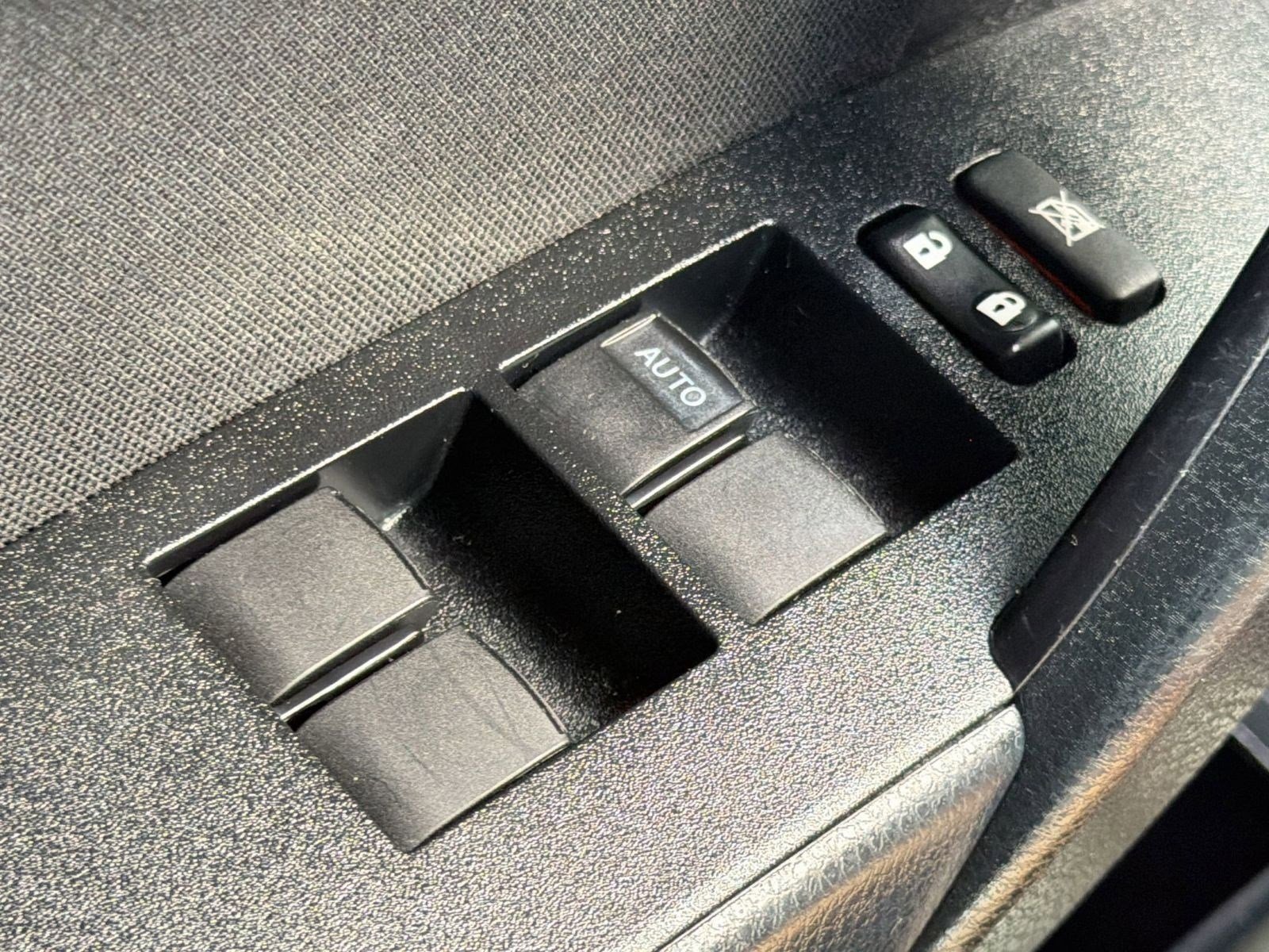 Used 2019 Toyota Corolla LE FWD image 26