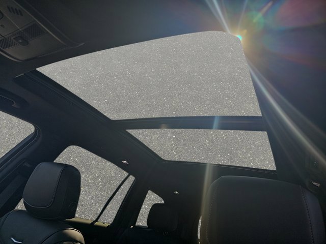 Used 2025 Cadillac XT6 Sport w/ LPO, Floor Liner Package image 33