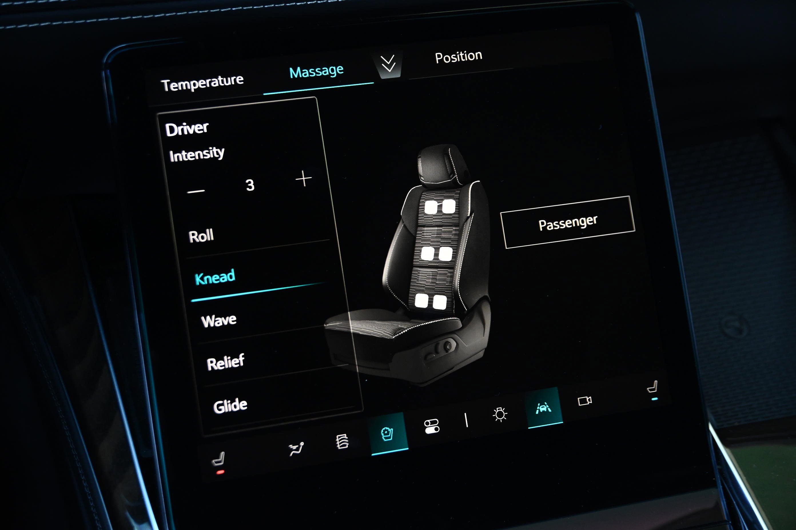 Used 2025 Cadillac Escalade Sport Platinum image 19