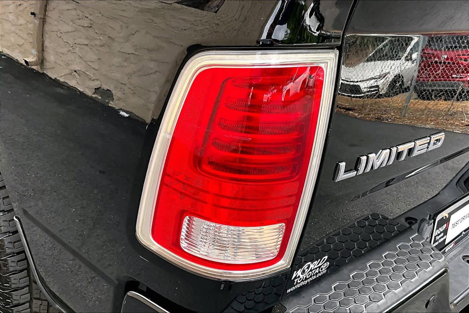 Used 2015 RAM 1500 Limited AWD/4WD image 28