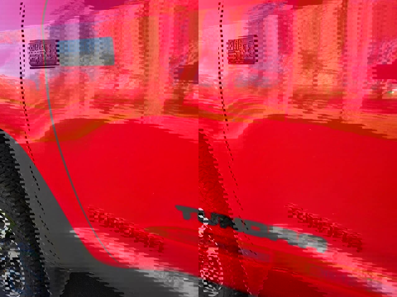 Used 2014 Toyota Tundra Limited w/ Limited Premium Package image 5