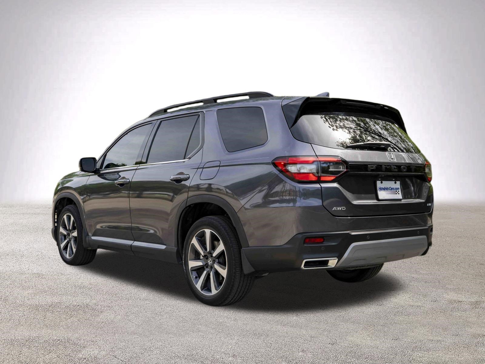 Used 2023 Honda Pilot Elite image 7