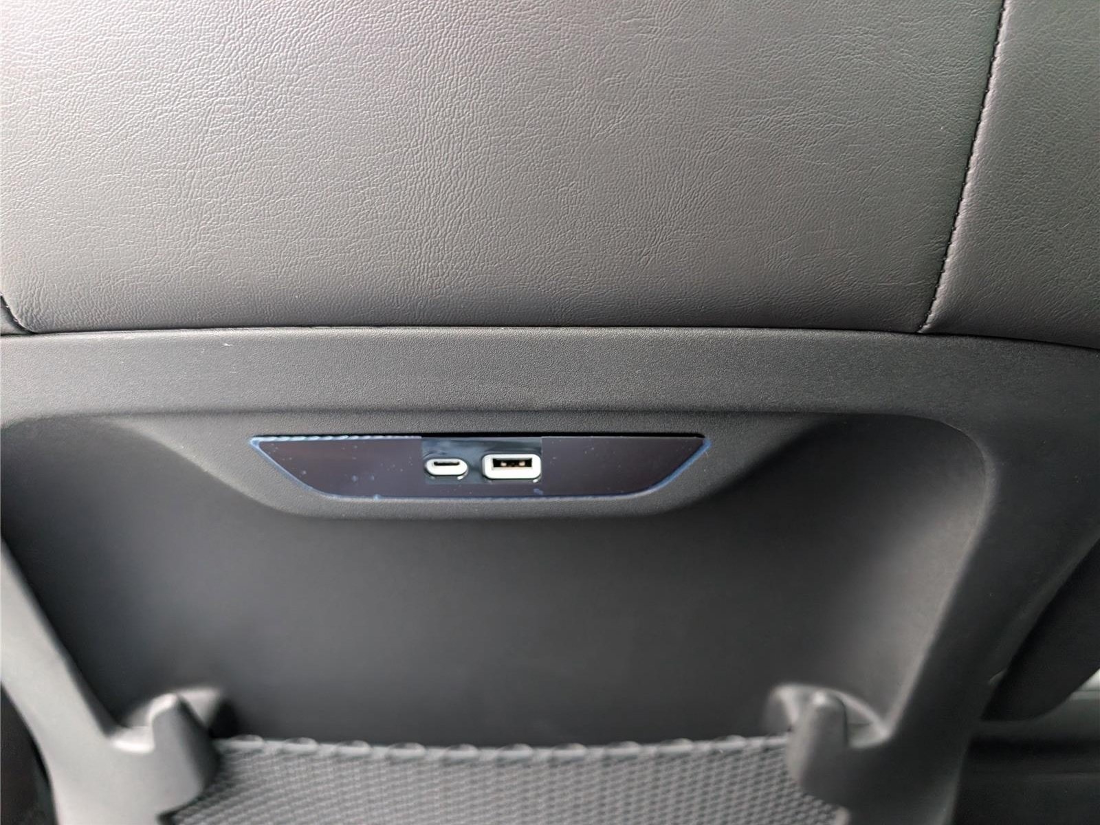 New 2027 Chrysler Pacifica Limited FWD image 17