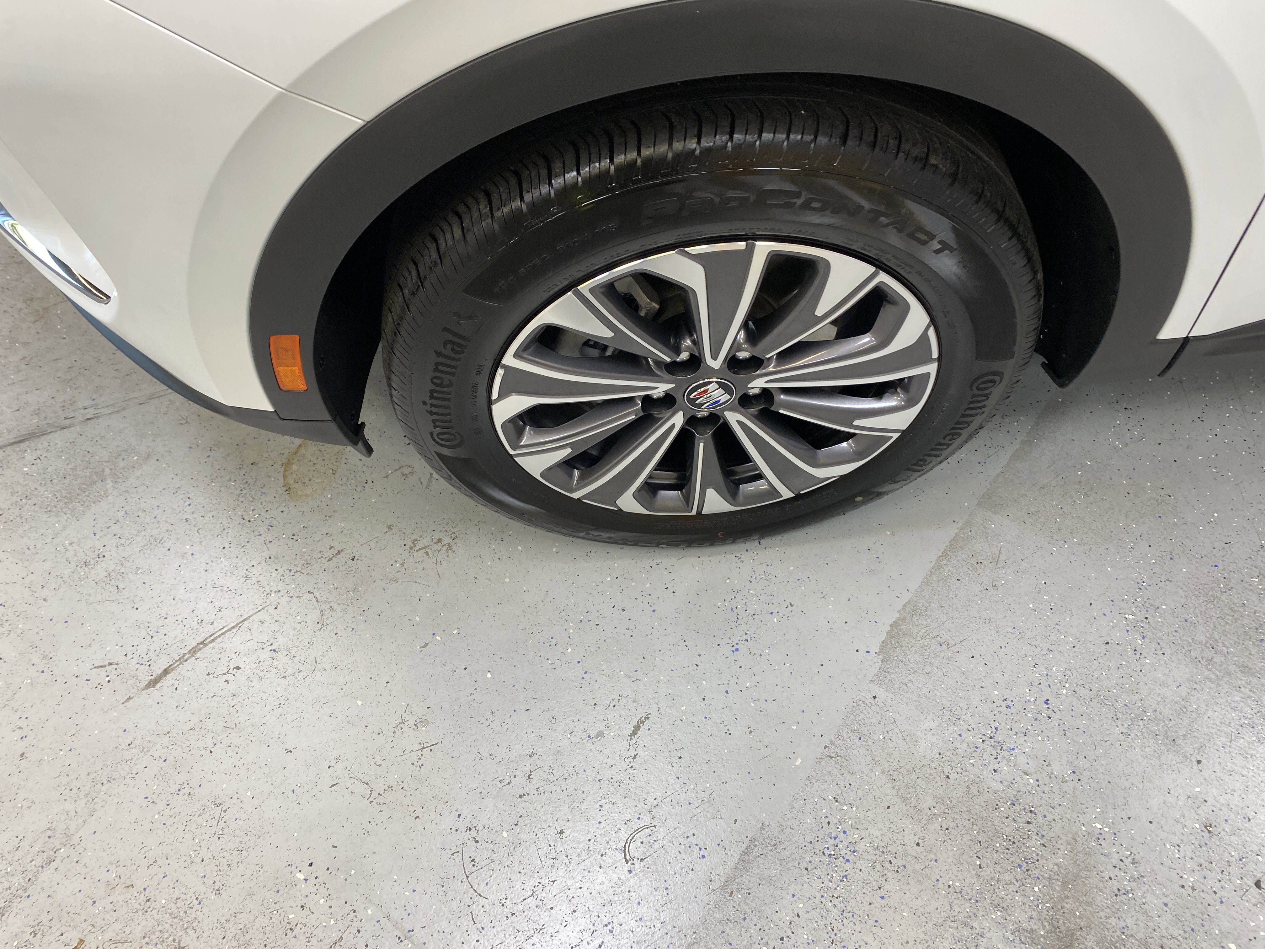 Used 2025 Buick Envision Preferred image 11