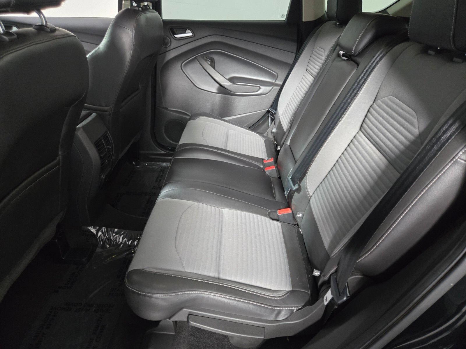 Used 2017 Ford Escape SE w/ Equipment Group 201A FWD image 5