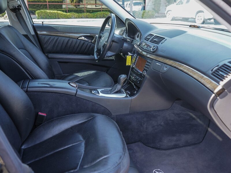 Used 2005 Mercedes-Benz E 500 4MATIC Wagon w/ Premium Pkg image 22