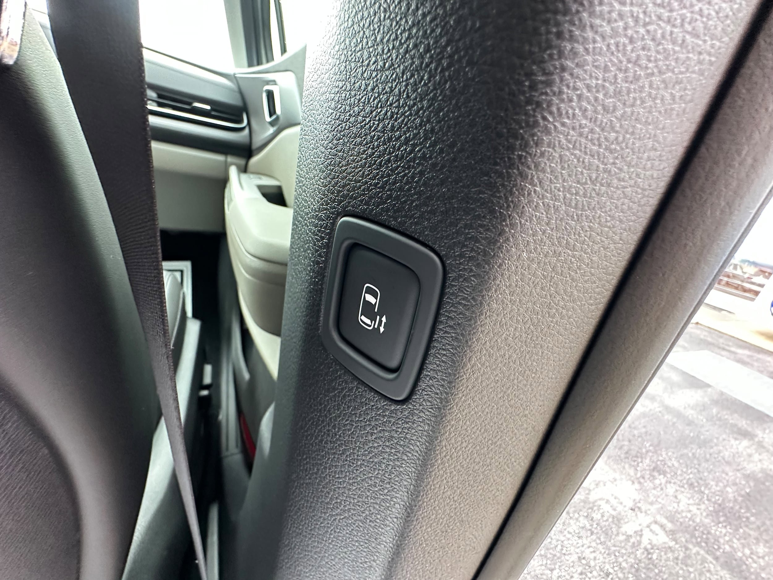 New 2026 Kia Carnival EX image 21