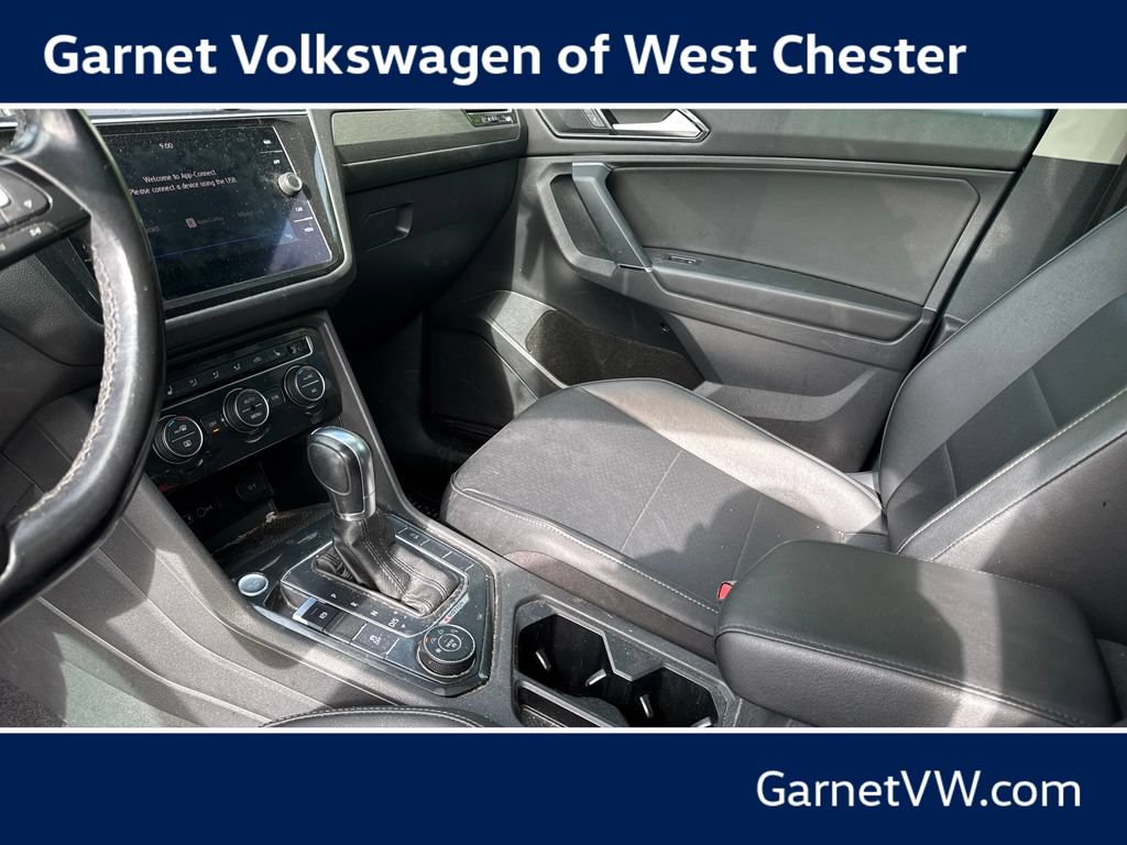 Used 2018 Volkswagen Tiguan SEL w/ 3rd Row Seat Package AWD/4WD image 13