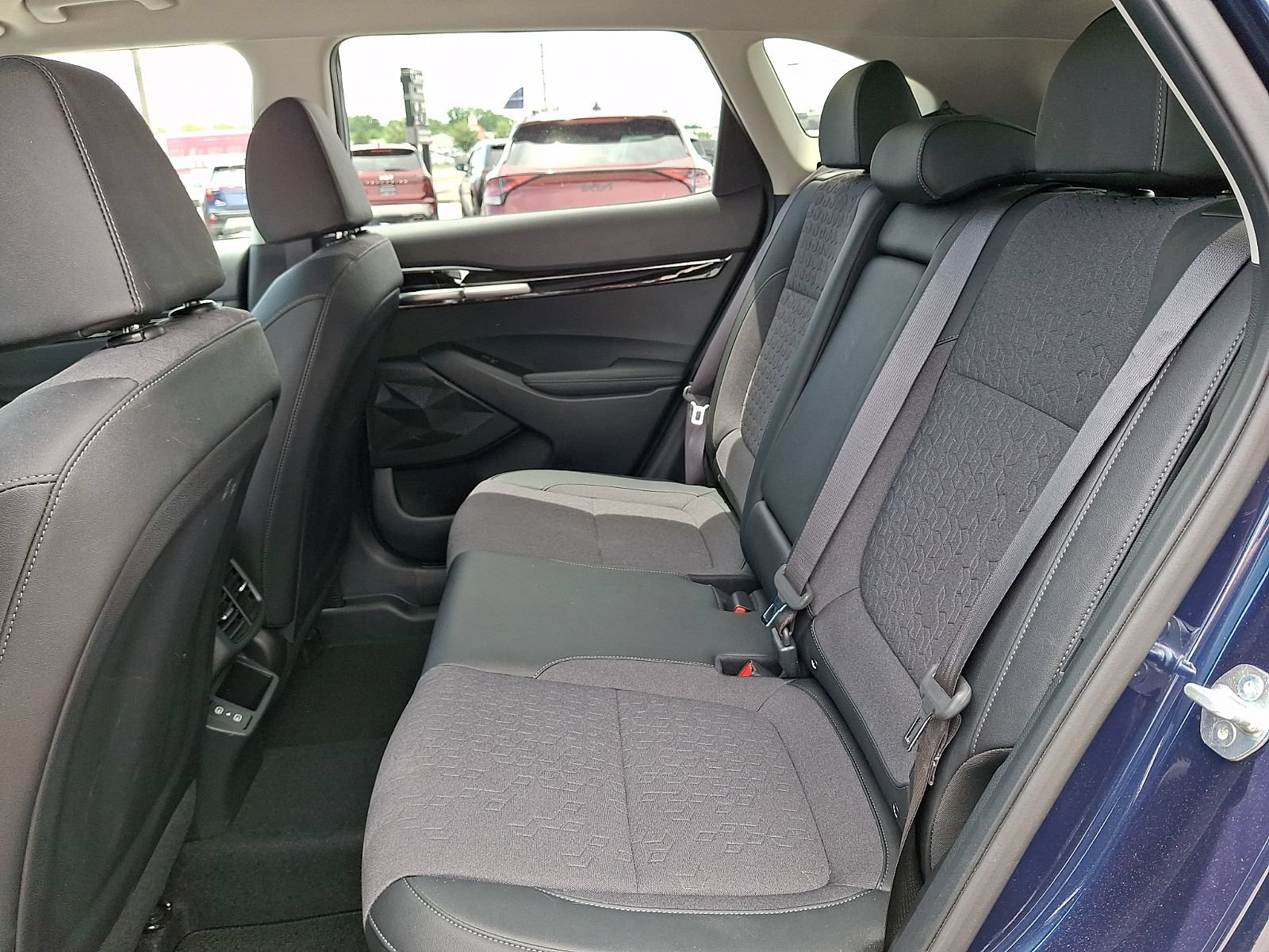Used 2024 Kia Seltos S AWD/4WD image 11