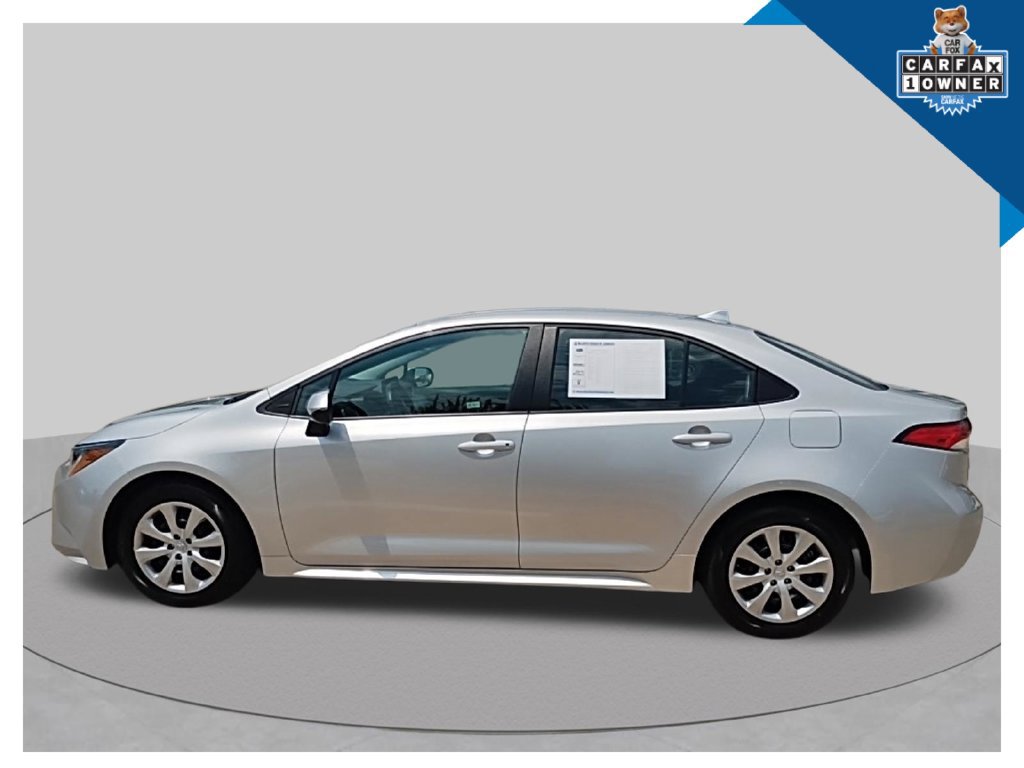 Used 2025 Toyota Corolla LE FWD image 8