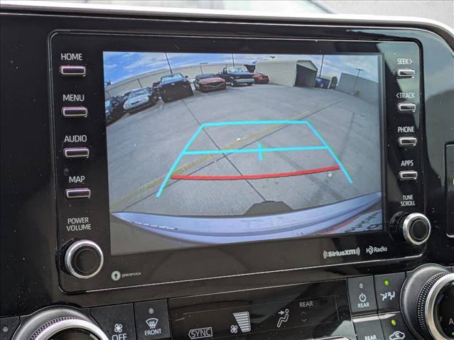 Used 2022 Toyota Highlander XLE FWD image 14