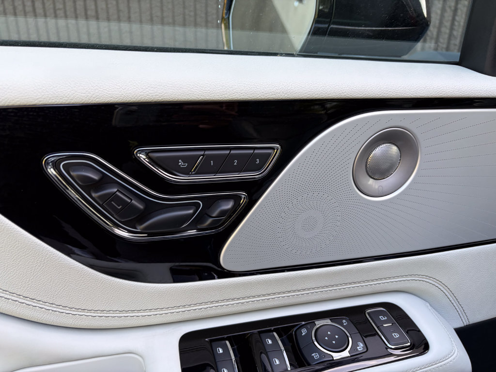 New 2026 Lincoln Aviator Black Label w/ Dynamic Handling Package AWD/4WD image 15