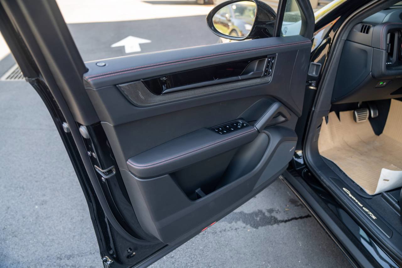 New 2026 Porsche Cayenne GTS AWD/4WD image 25