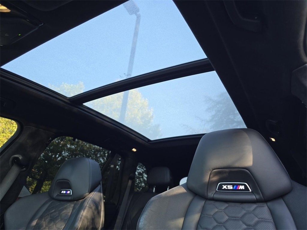 Used 2023 BMW X5 M w/ Executive Package image 3