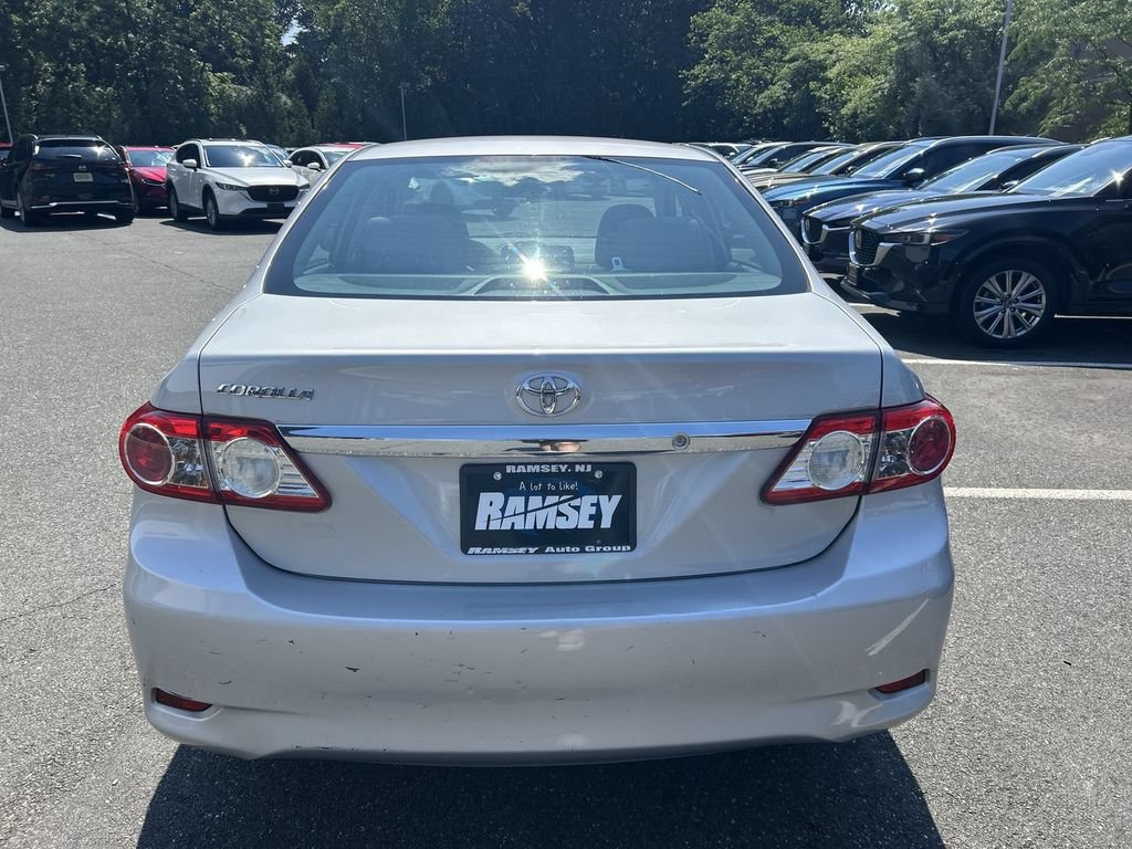 Used 2013 Toyota Corolla L FWD image 25