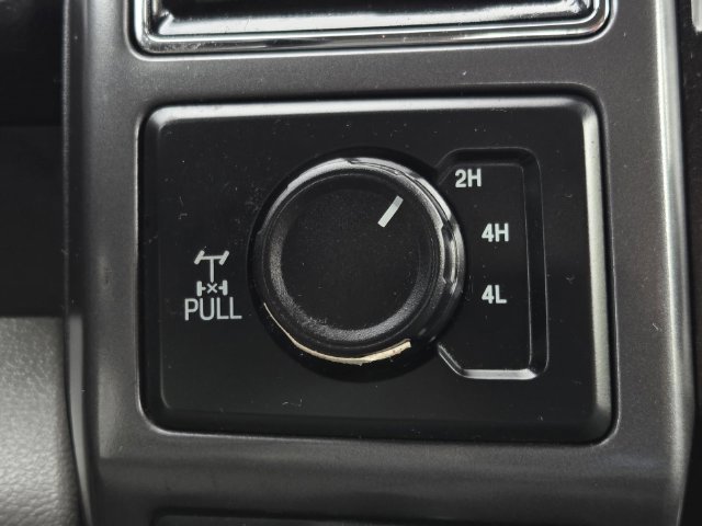 Used 2019 Ford F150 XLT w/ Equipment Group 302A Luxury AWD/4WD image 16