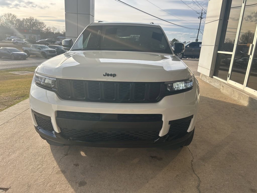 Used 2021 Jeep Grand Cherokee L Laredo image 3
