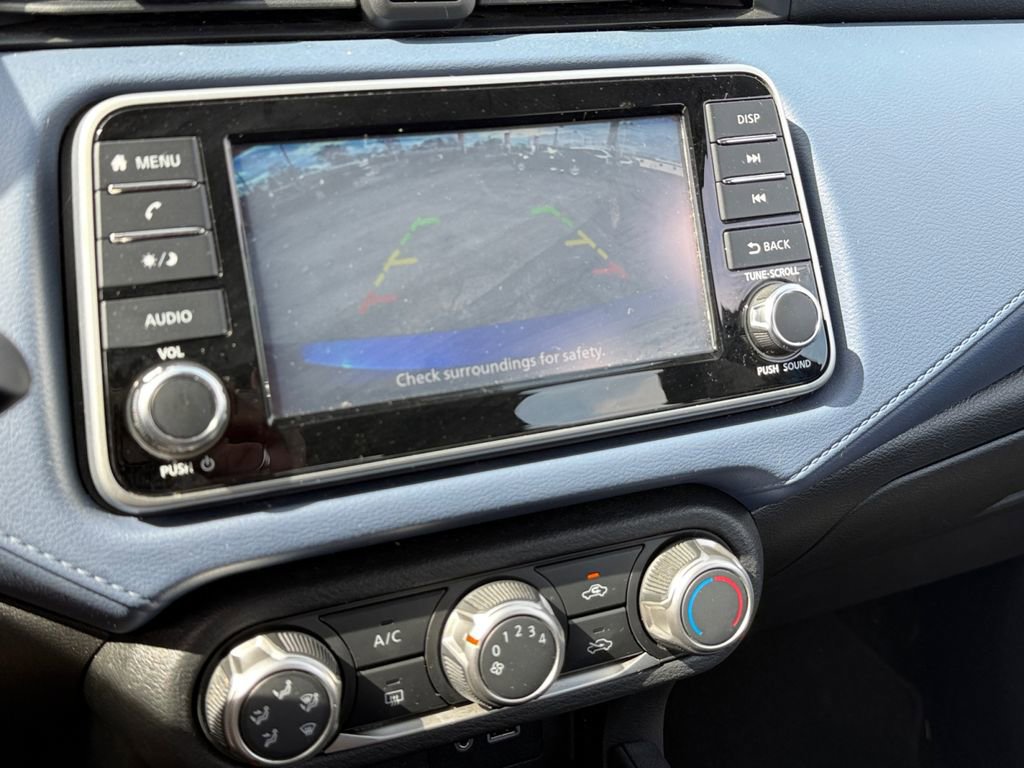 Used 2023 Nissan Versa SV image 28