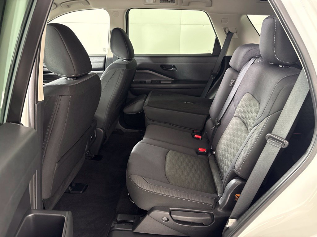 Certified 2026 Nissan Pathfinder SV FWD image 25