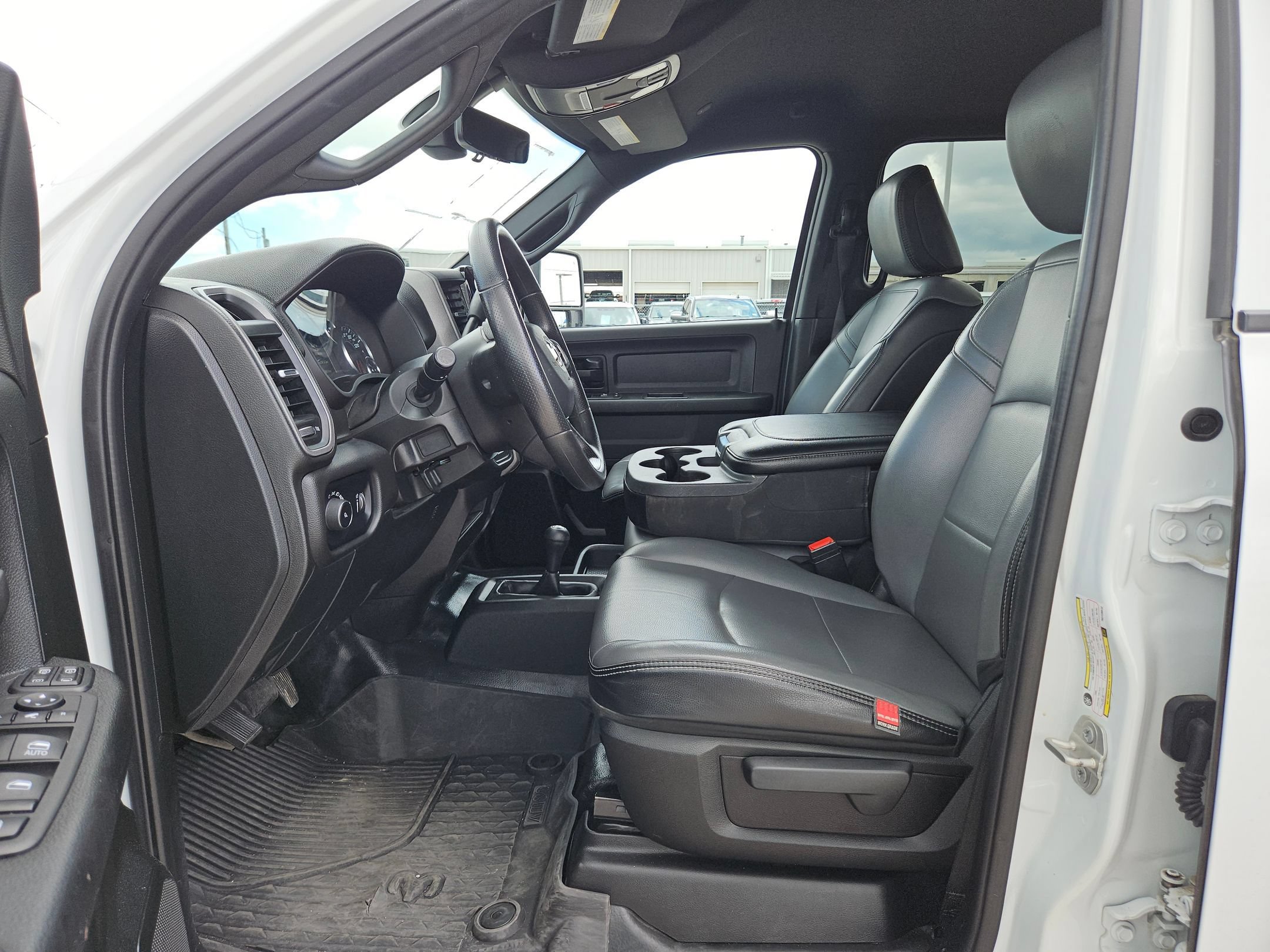 Used 2024 RAM 3500 Tradesman w/ Towing Technology Group AWD/4WD image 9