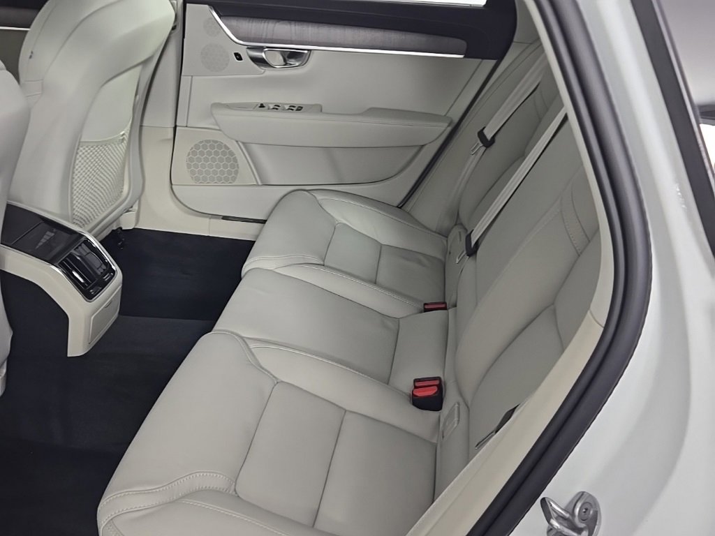 Certified 2023 Volvo S90 B6 Ultimate image 13