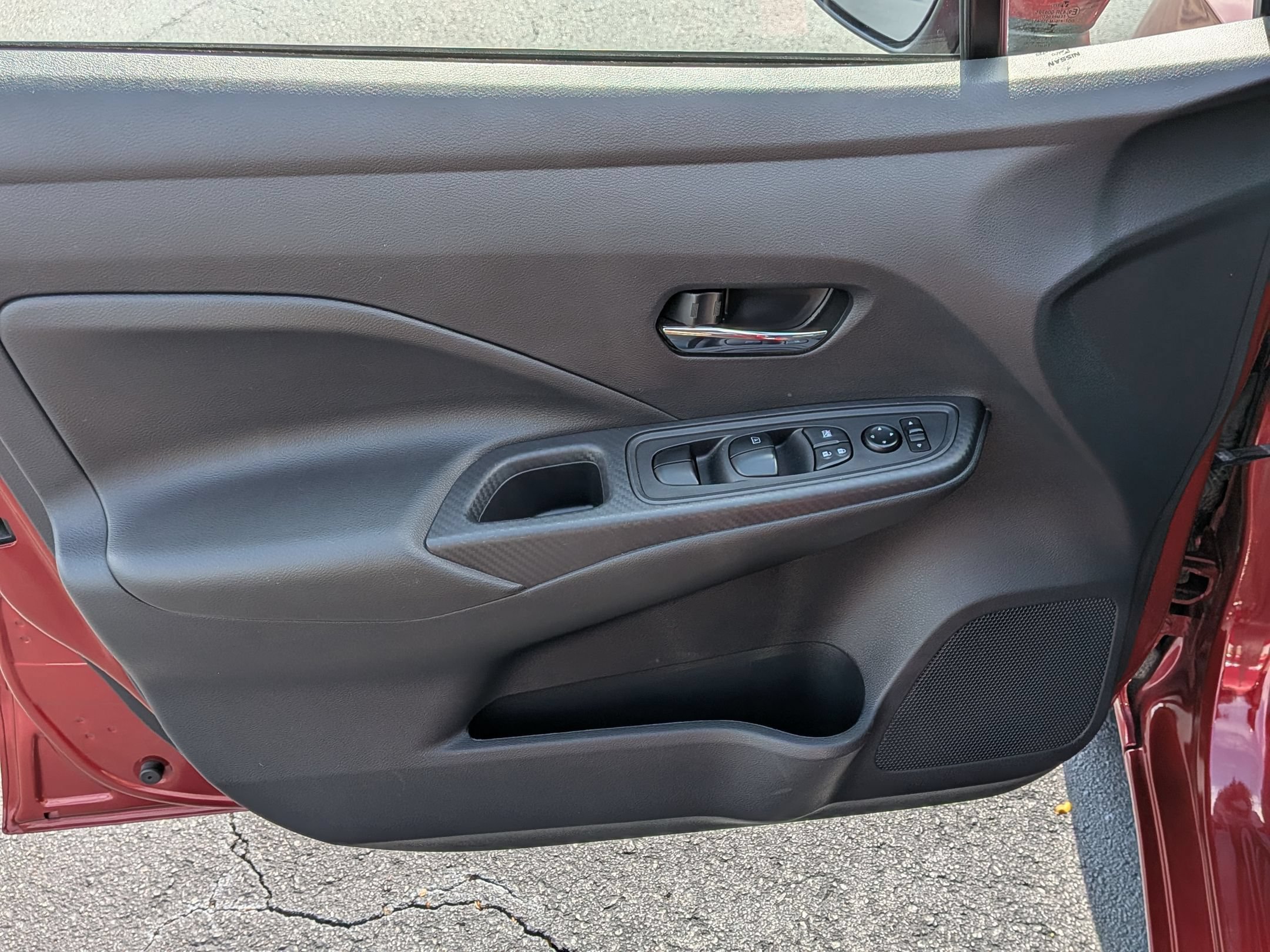 Used 2024 Nissan Versa SV FWD image 11