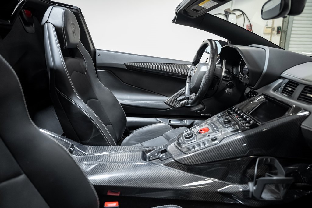 Used 2017 Lamborghini Aventador LP 700-4 image 64