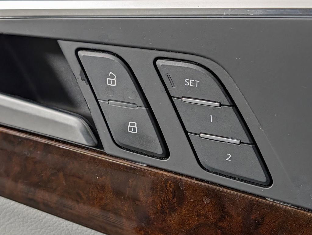 Used 2018 Audi A4 2.0T Ultra Premium Plus w/ Premium Plus Package image 27