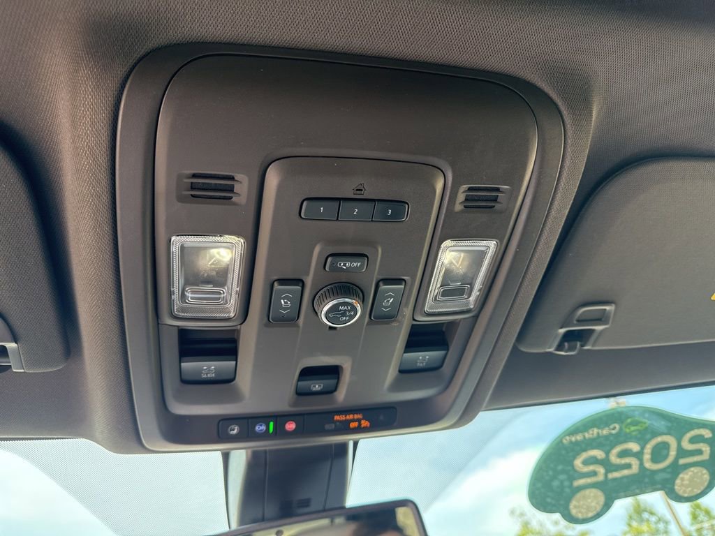 Certified 2022 Chevrolet Suburban LT w/ LT Signature Package image 24
