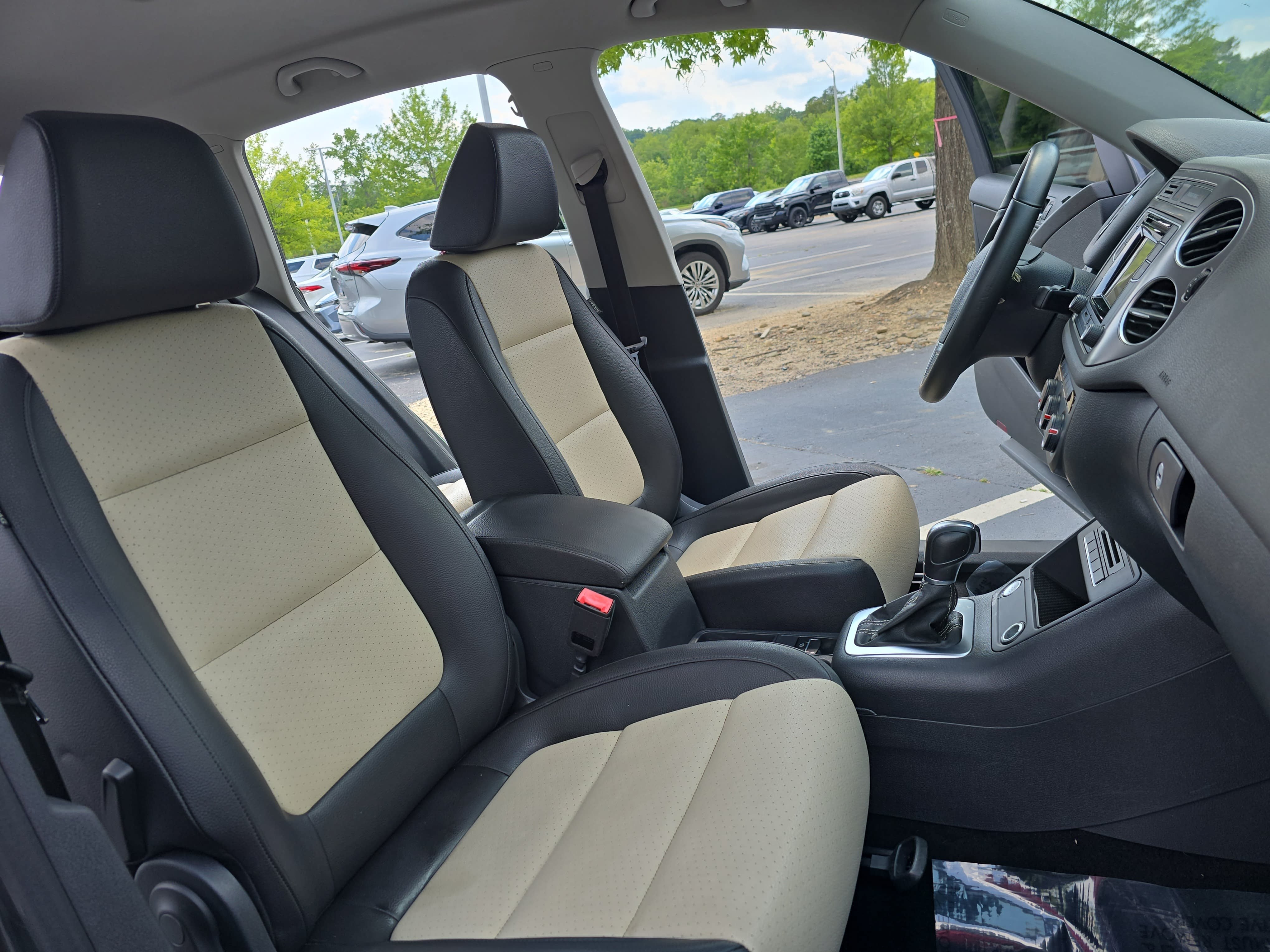 Used 2016 Volkswagen Tiguan S AWD/4WD image 10