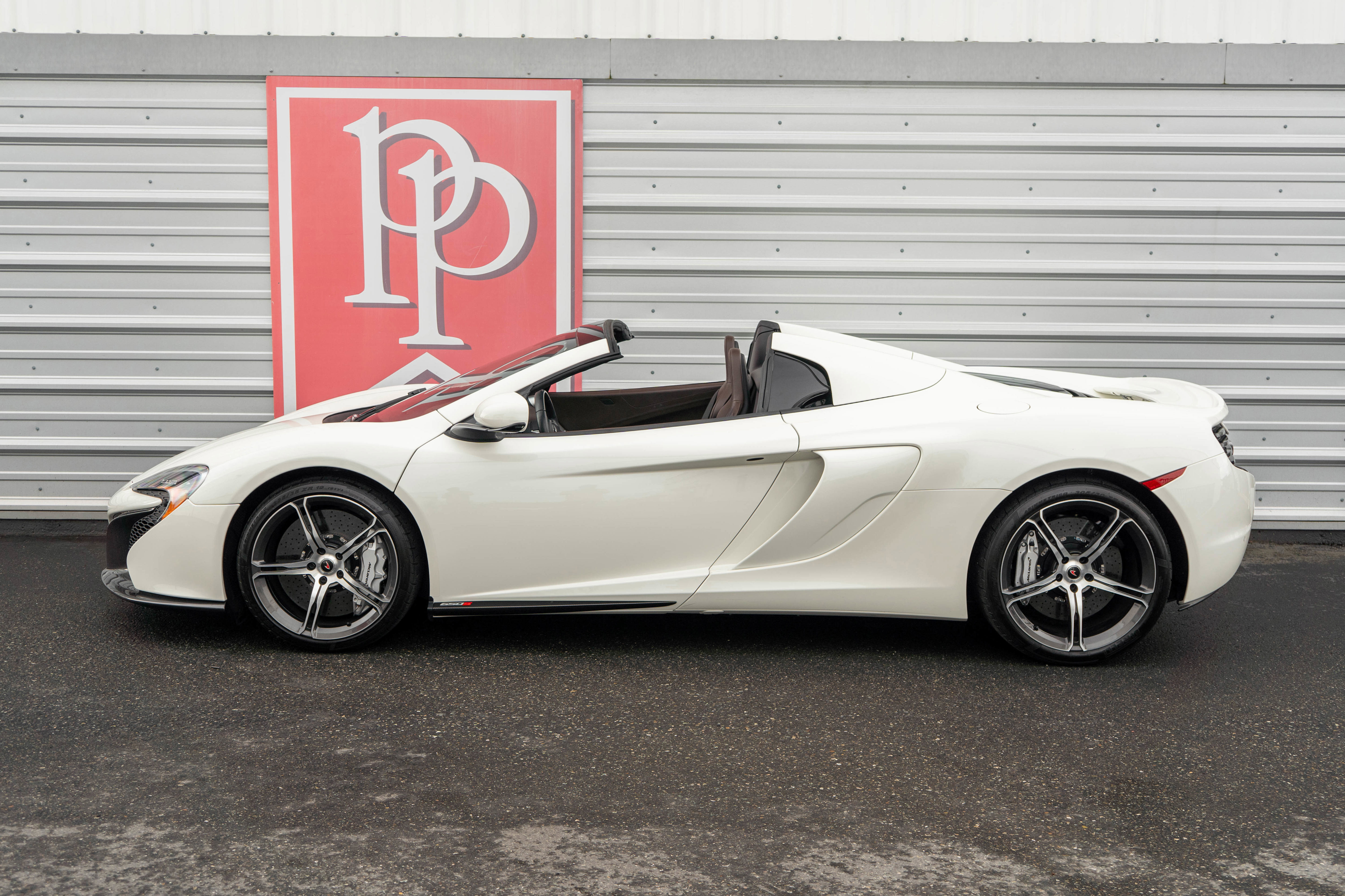 Used 2015 McLaren 650S Spider image 33