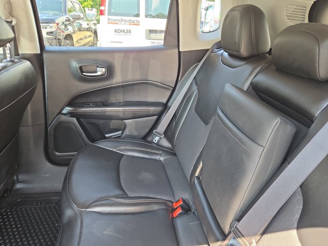 Used 2019 Jeep Compass Latitude w/ Popular Equipment Group AWD/4WD image 11