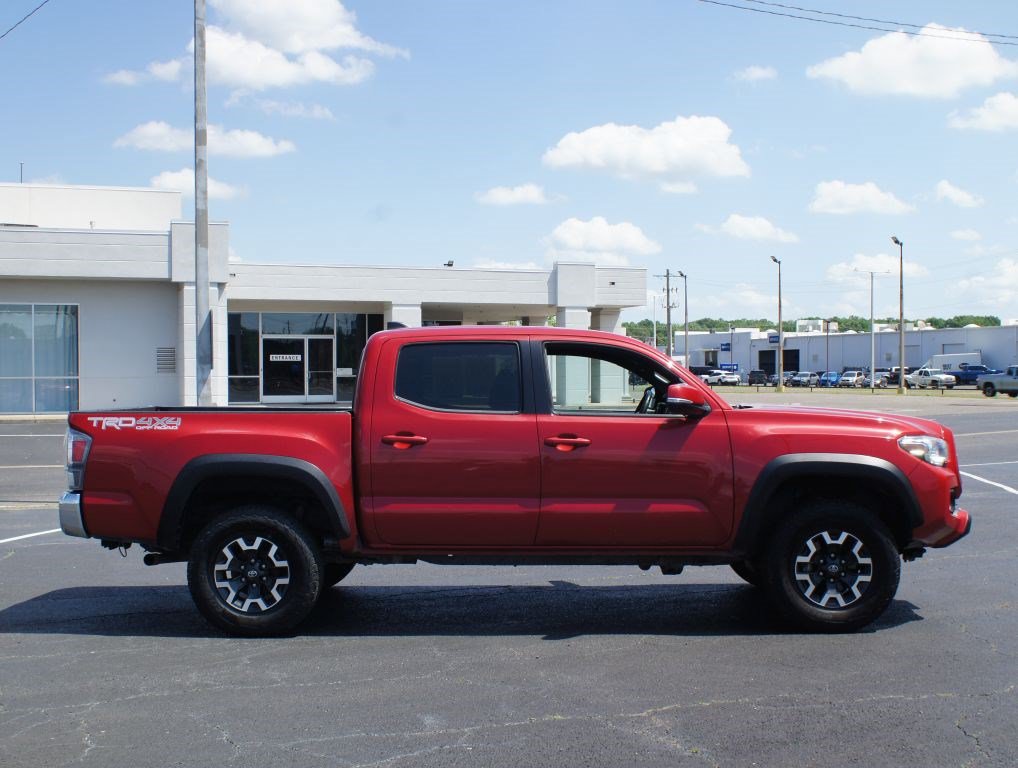Used 2020 Toyota Tacoma TRD Off-Road AWD/4WD image 19