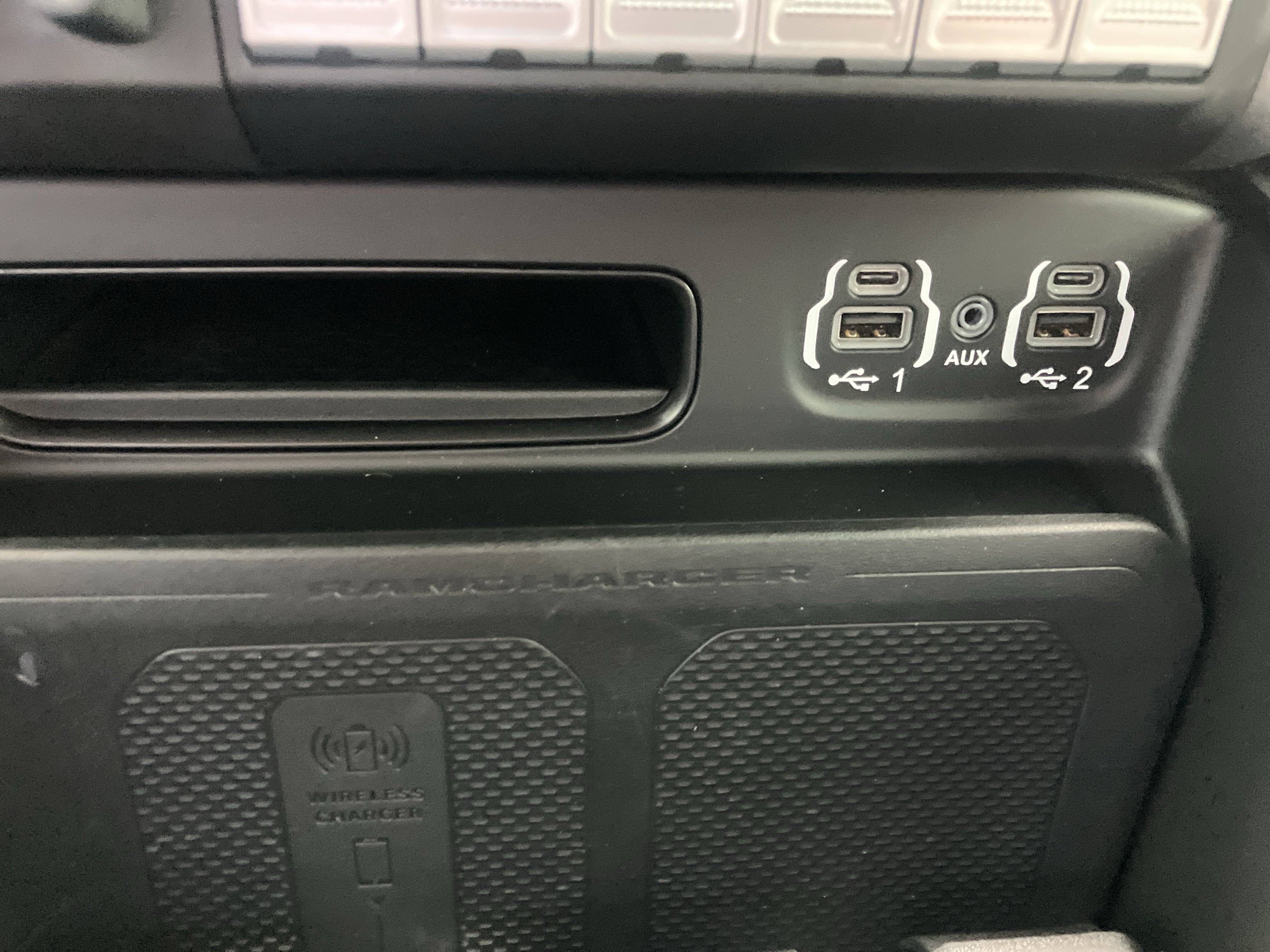 Used 2022 RAM 2500 Laramie AWD/4WD image 30