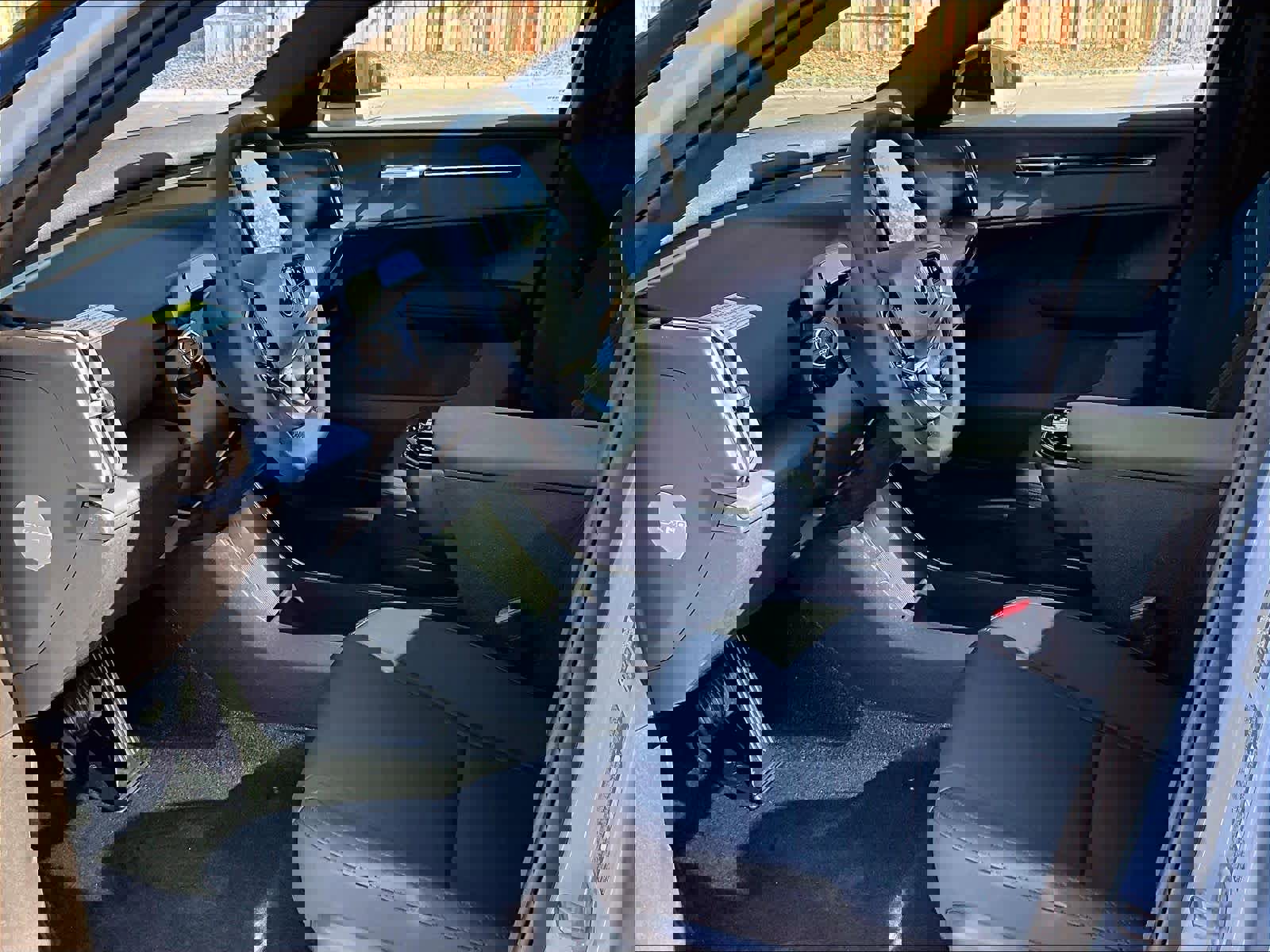 New 2026 Volvo EX30 Plus w/ Protection Package Premier image 8