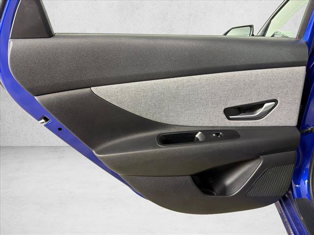 Used 2023 Hyundai Elantra Limited FWD image 23