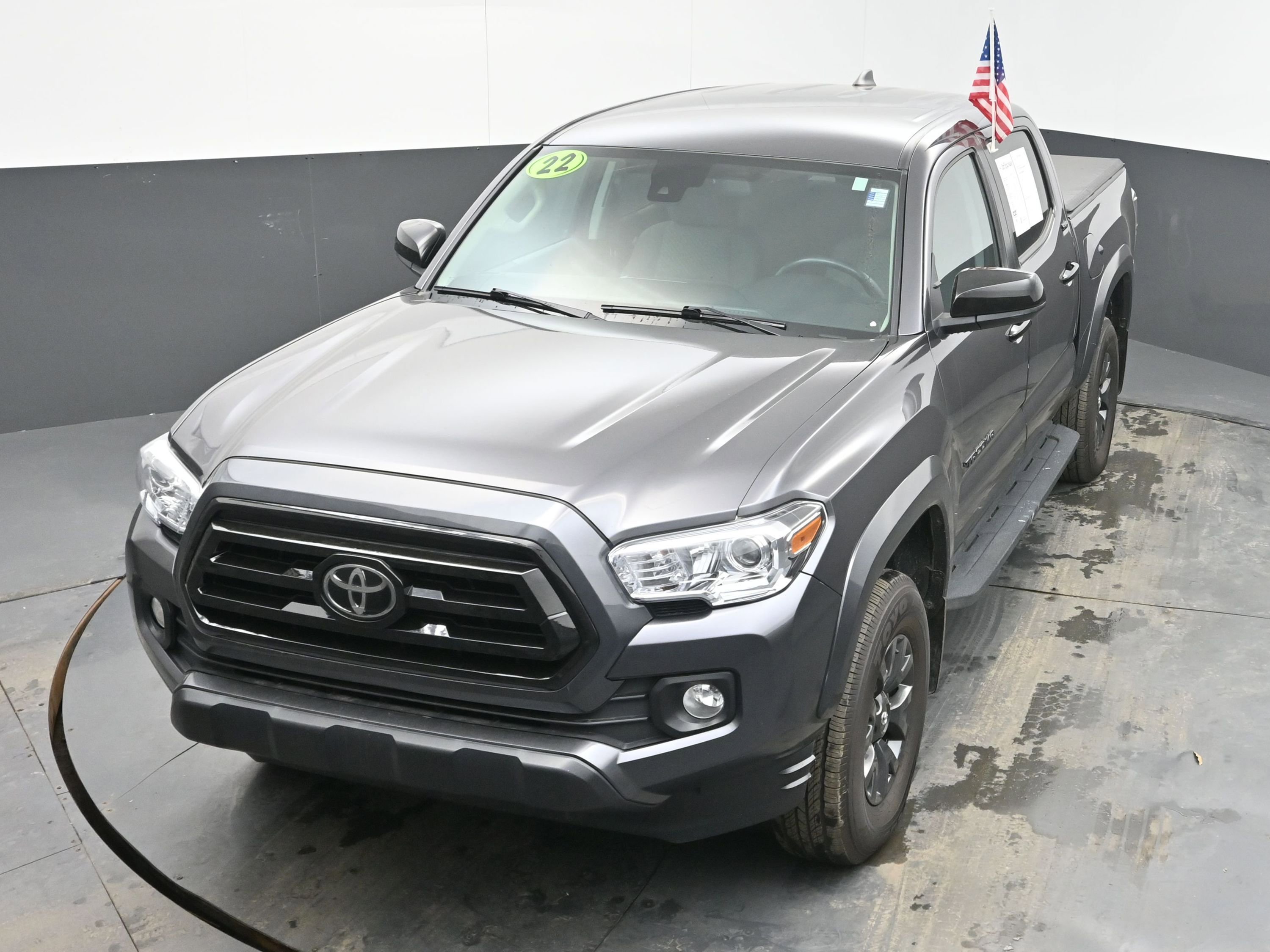 Used 2022 Toyota Tacoma SR5 w/ SR5 Appearance Package (SM) image 32