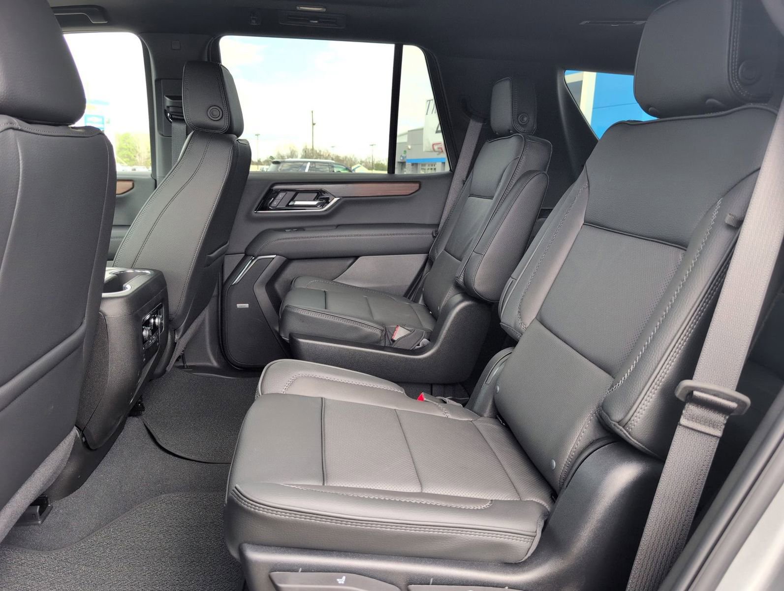 New 2026 GMC Yukon Denali w/ Sun & Power Step Package AWD/4WD image 33