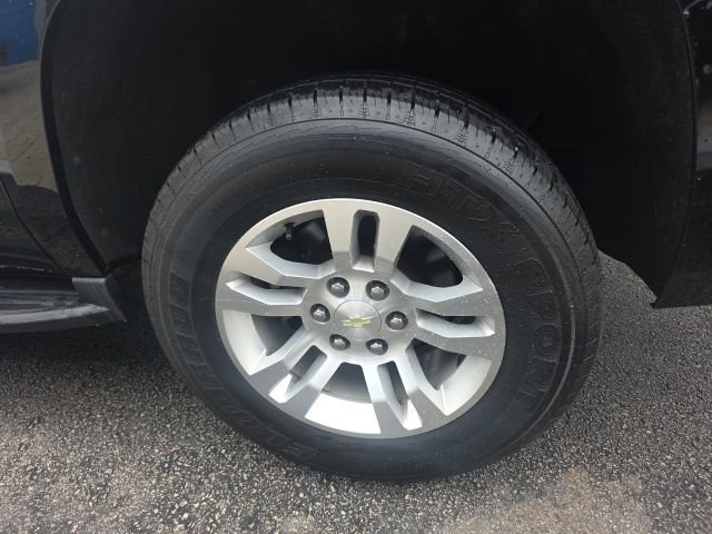 Used 2019 Chevrolet Suburban LT image 13