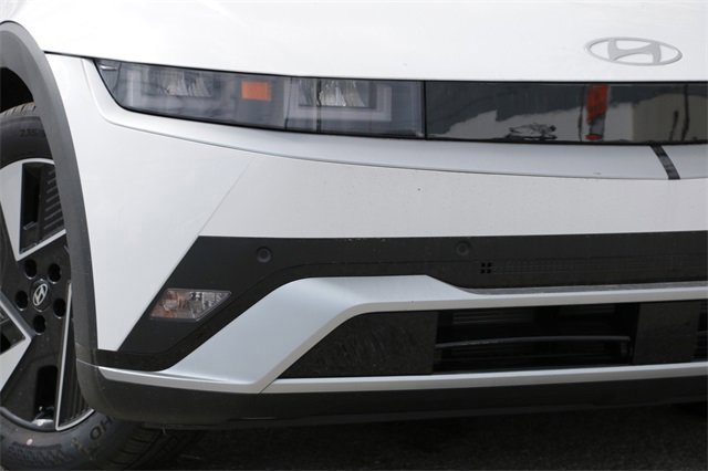 New 2026 Hyundai Ioniq 5 SEL image 3