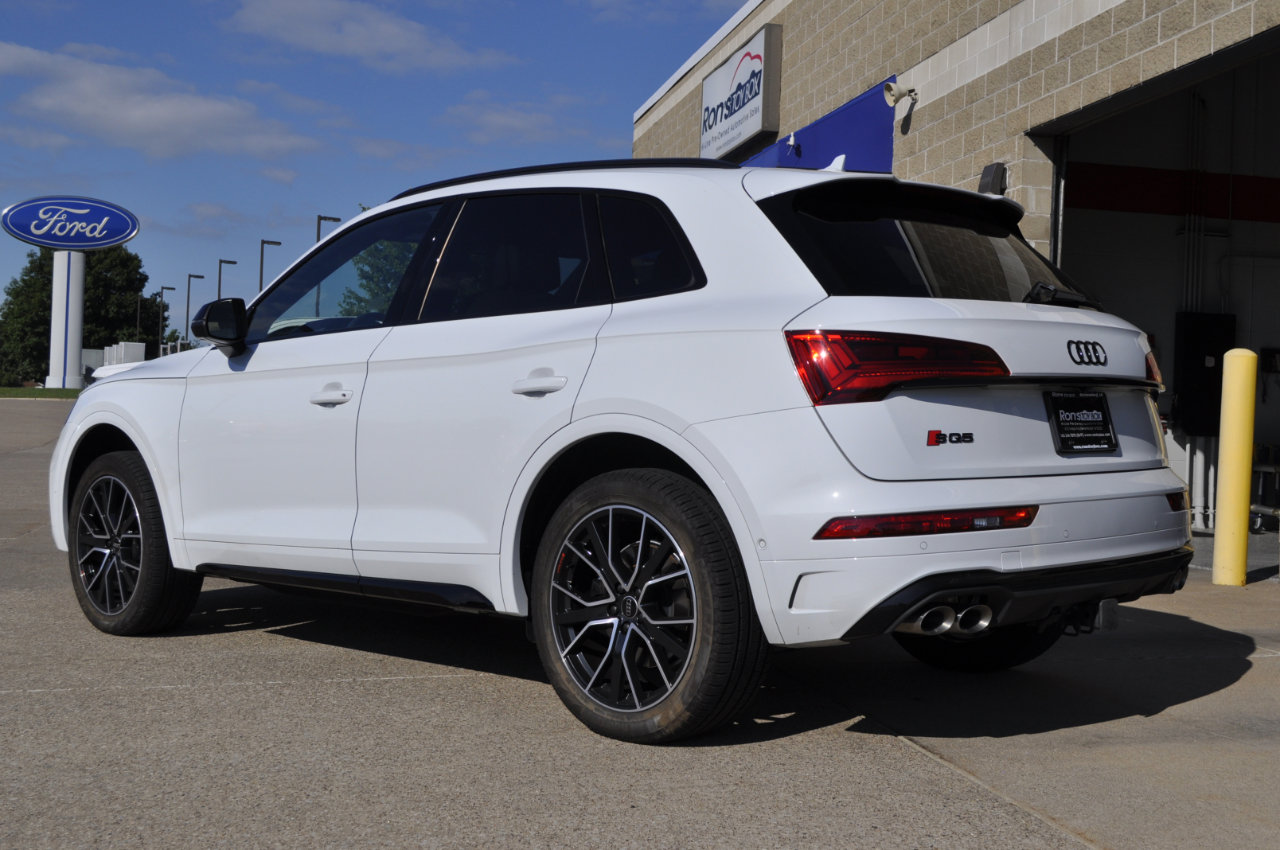 Used 2024 Audi SQ5 Prestige image 5