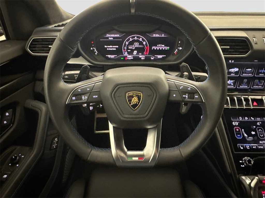 Used 2024 Lamborghini Urus S image 11