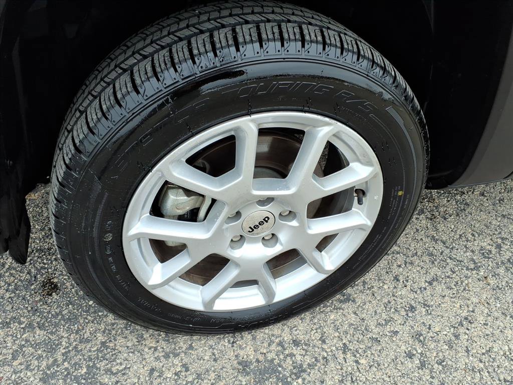 Used 2023 Jeep Renegade Latitude image 8