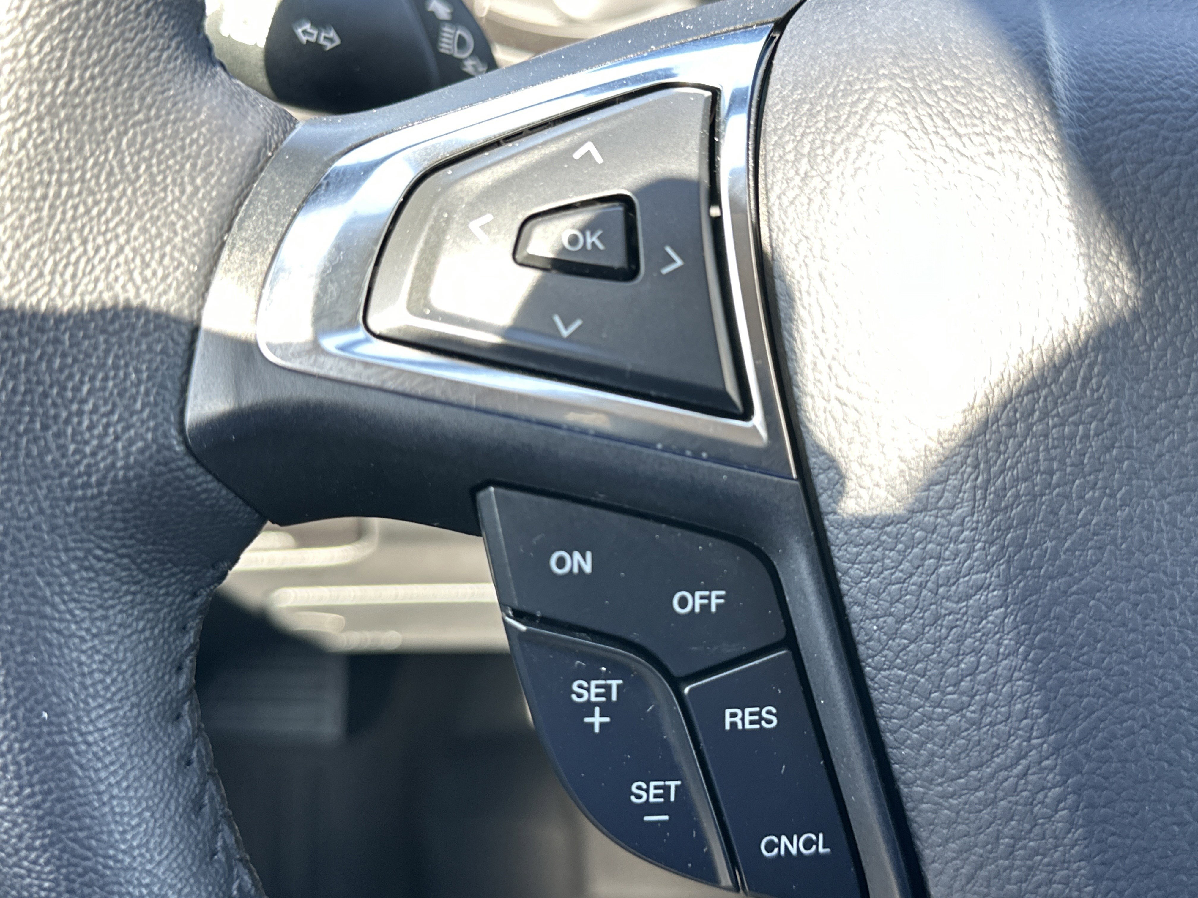 Used 2024 Ford Edge SEL w/ Sport Appearance Package image 26