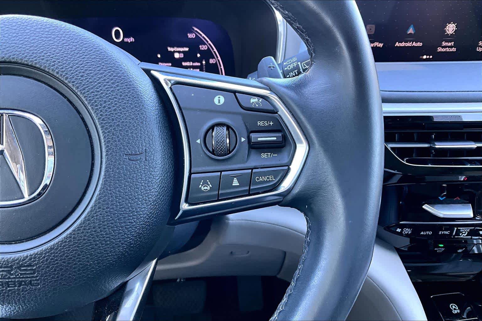 Used 2024 Acura MDX SH-AWD w/ Technology Package image 23